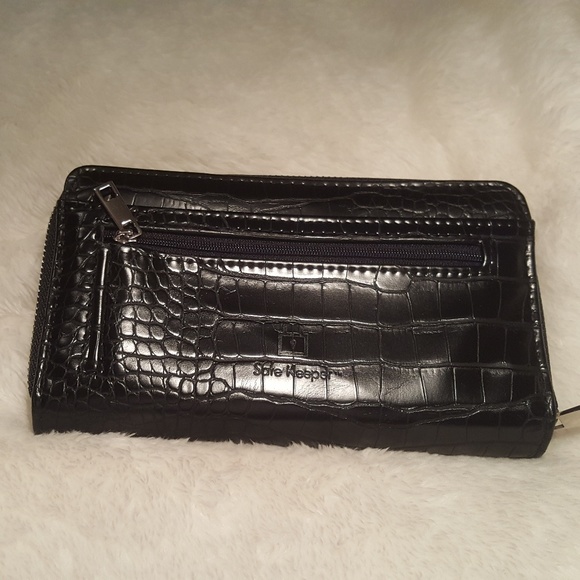 Apt.9 Wallet - Picture 2 of 5